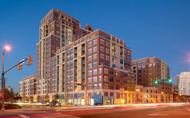 Отель Stay With Kay Pentagon City США, Арлингтон - отзывы, цены и фото номеров - забронировать отель Stay With Kay Pentagon City онлайн вид на фасад