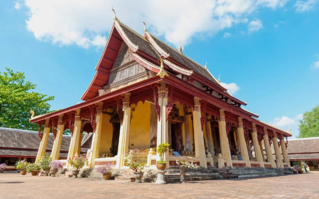 Hongkham Hotel