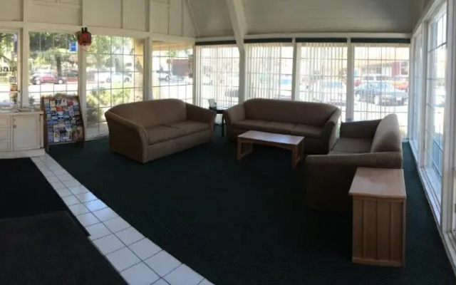 Discovery Inn