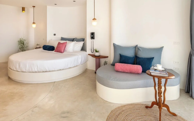 Ampersand Resort