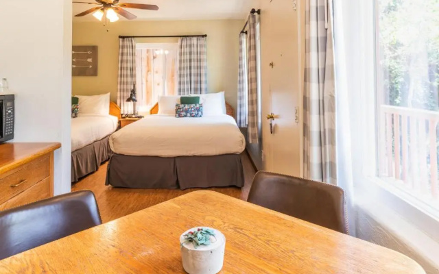 Buckeye Tree Lodge