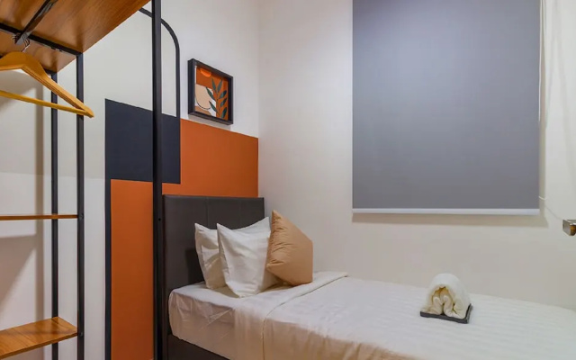Neu Suites Residence, Embassy Row