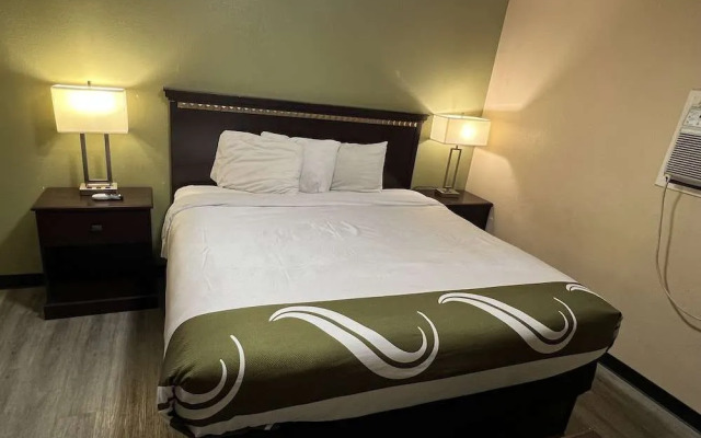 Country Inn-Giddings