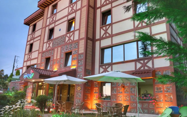 Hotel Lazlakar