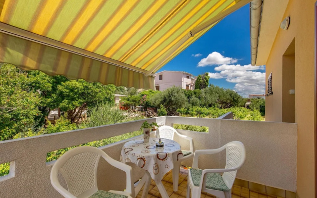 Awesome Apartment in Pag With 3 Bedrooms