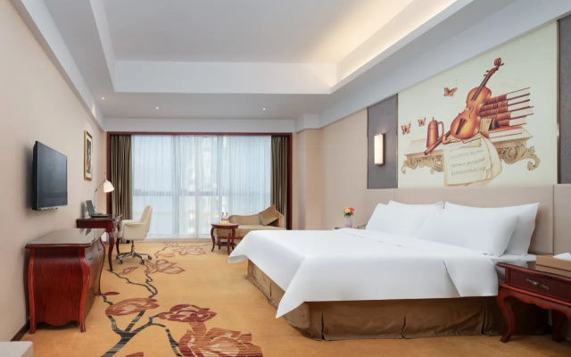 Vienna International Hotel Huiyang Municipal Square
