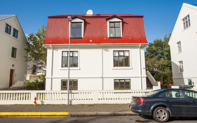 A Part of Reykjavík Apartments - Bjarkargata