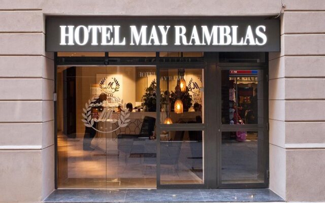May Ramblas Hotel вид на фасад