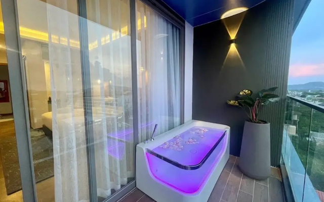 The Blue Mavi Hotel