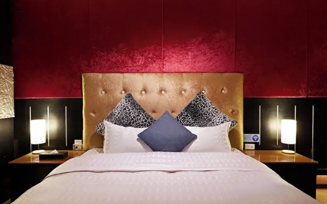 Tainan Wei Feng Motel