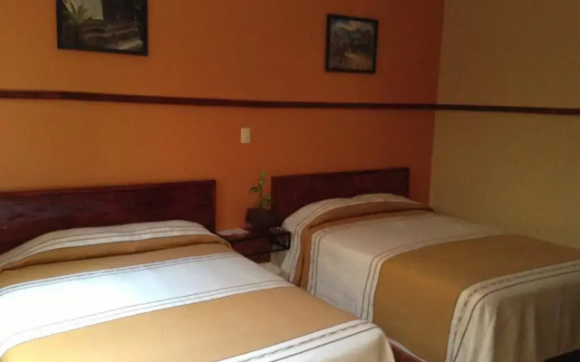 Hotel Hostal Los Faroles