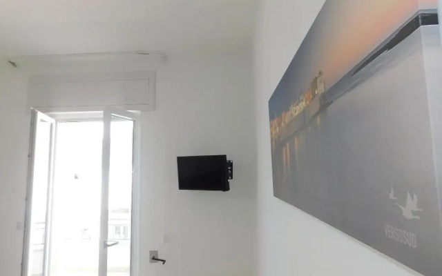 Bilocale con balcone sul mare 107