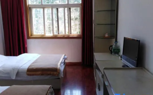 Xuanwei Shenghui Business Hotel