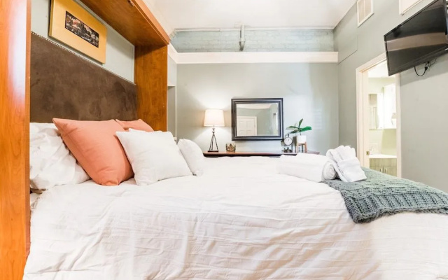 Trio Loft Of D-town G-ville True-gem Luxury