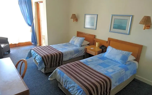 Lamberts Bay Hotel