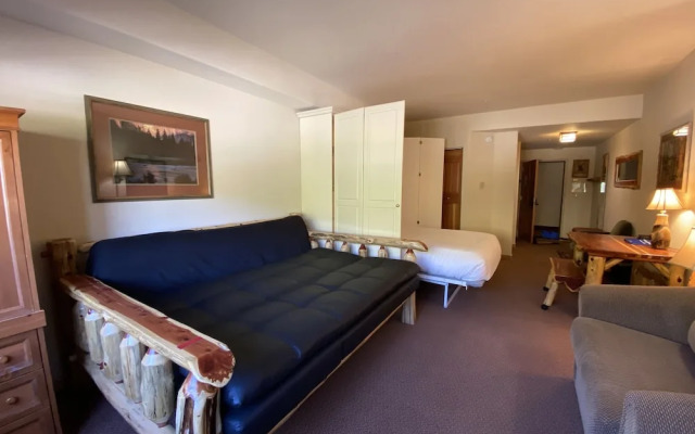 Gateway Lodge 5024