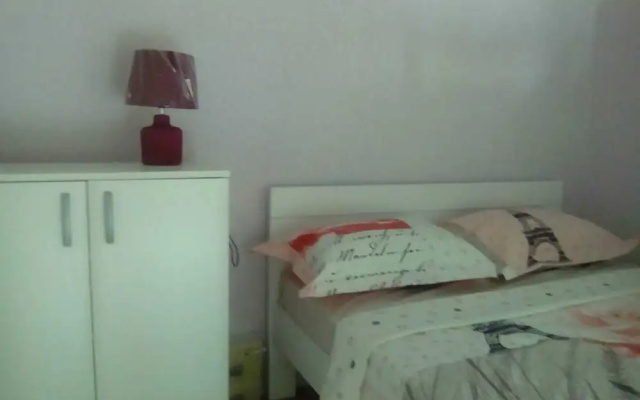 Romantic Apartment with Gallery