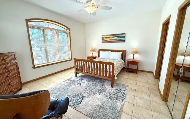 Dolphin Watch 3 Bedroom Home