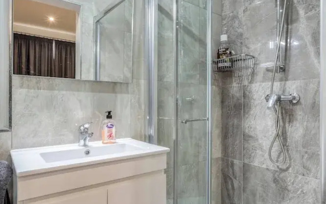 Luxury & Cosy 3 Bedroom Apt in Gzira, Close to Sliema & Stjulians by Walk
