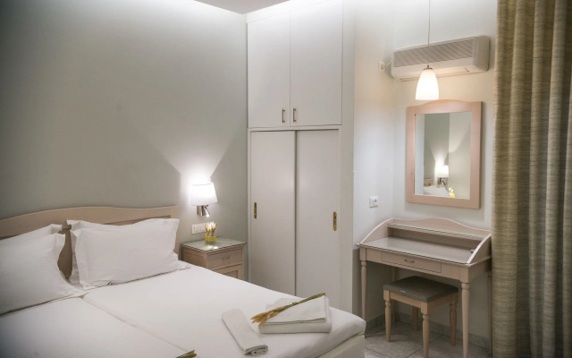 Maria Plomari Apartments