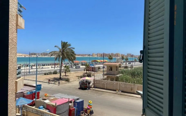 Lovely 4 bed vacation apartment with sea view