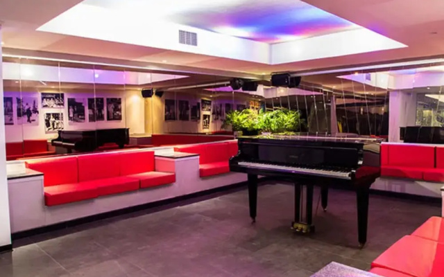 President Hotel
