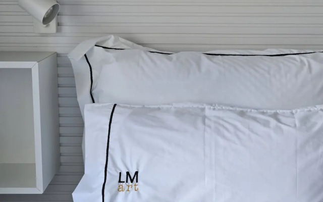 LM Art Apartments