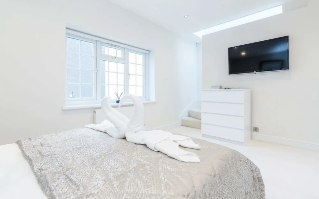 Beautiful House in Heart of Mayfair