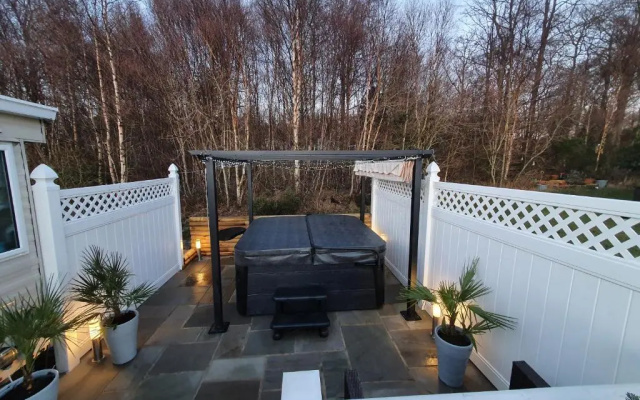 moonflower lodge Hot Tub