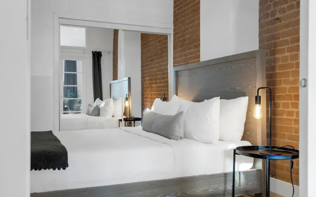 Liv MTL - Downtown
