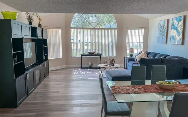 Luxury Condo Apartment Near Disney Universal 12