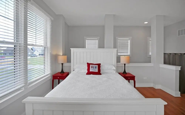 Carriage House #2G