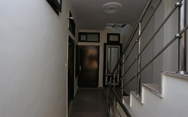 OYO 35747 Hotel Anand