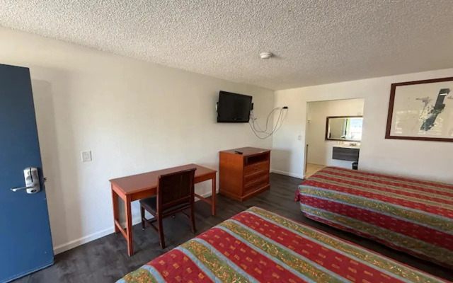 Kings Suites & Mini Storage