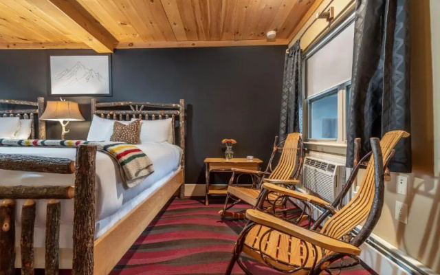 The Alpine Lodge