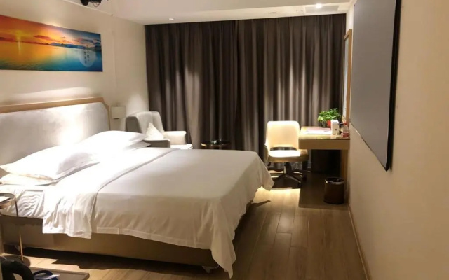 Vienna 3 Best Hotel (Haikou Chengmai Old Town Store)
