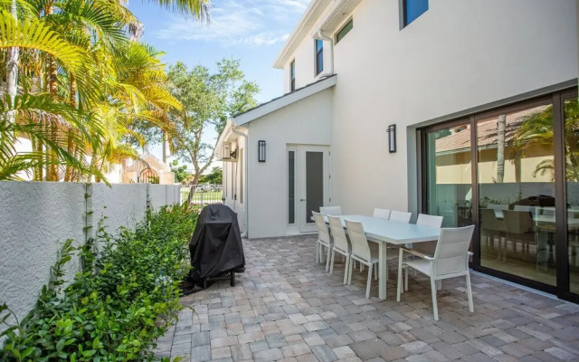Sorrento 4 Bedroom Home by NFVH