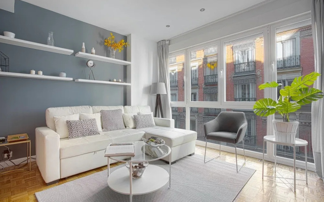 Apartment Near Retiro Park & Prado Museum Retiro I