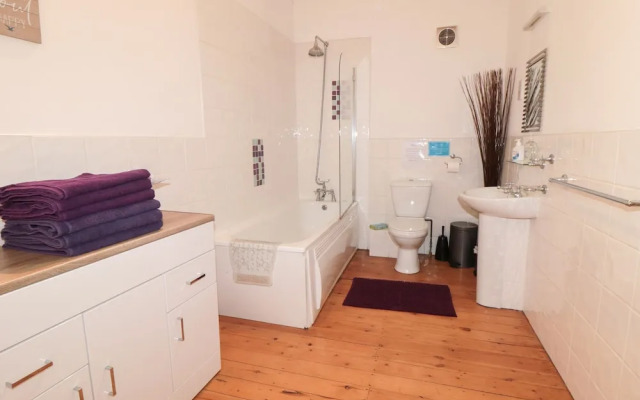Longstone Cottage