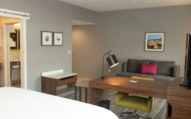 Hampton Inn & Suites Dundee