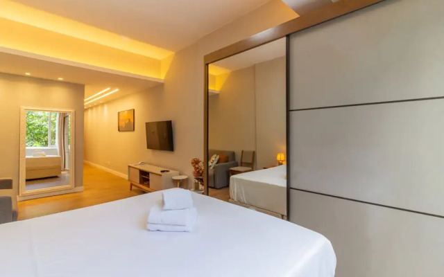 Loft With Soundproof Windows 5-minute Walk to the Beach Nsc304
