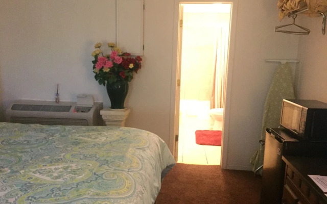 Rustic Motel Rolla