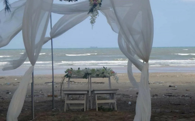 Chumphon Sunny Beach Resort