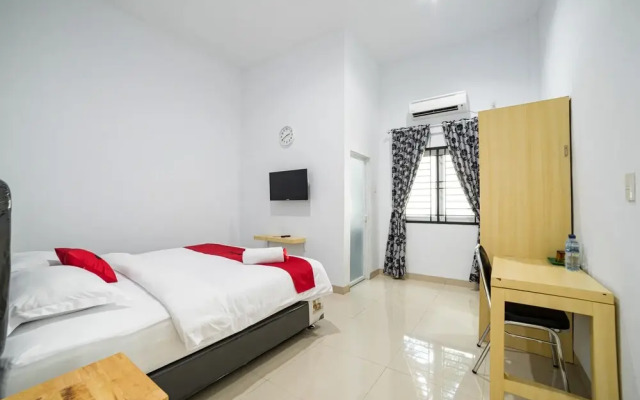 RedDoorz Plus near Thamrin Plaza Medan