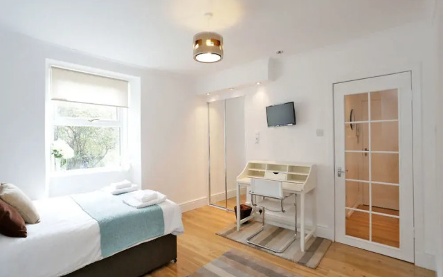Virtue Apartments - Holburn