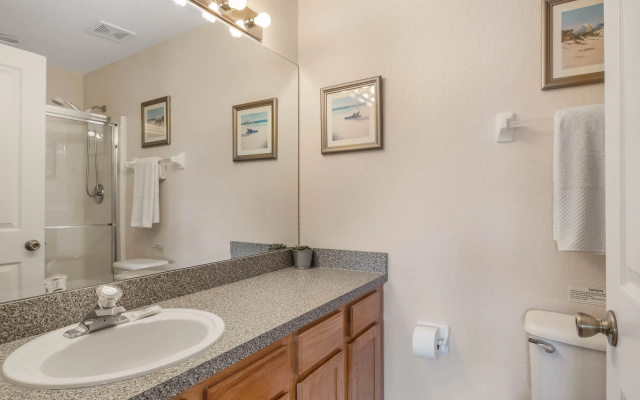 TCR1008RP - 5 beds pool home - Gated community