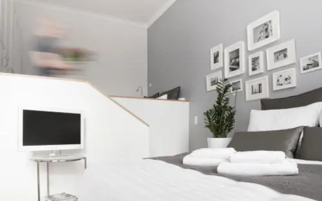 Studio 44 Apartments