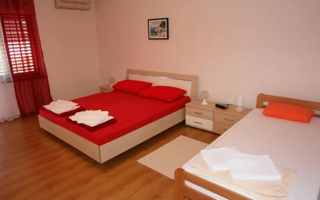 Apartment Mladen