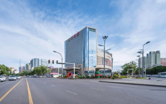 Longxin Hotel Yili