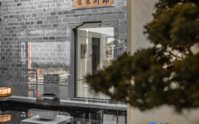 JUN Boutique,Dongqian Lake